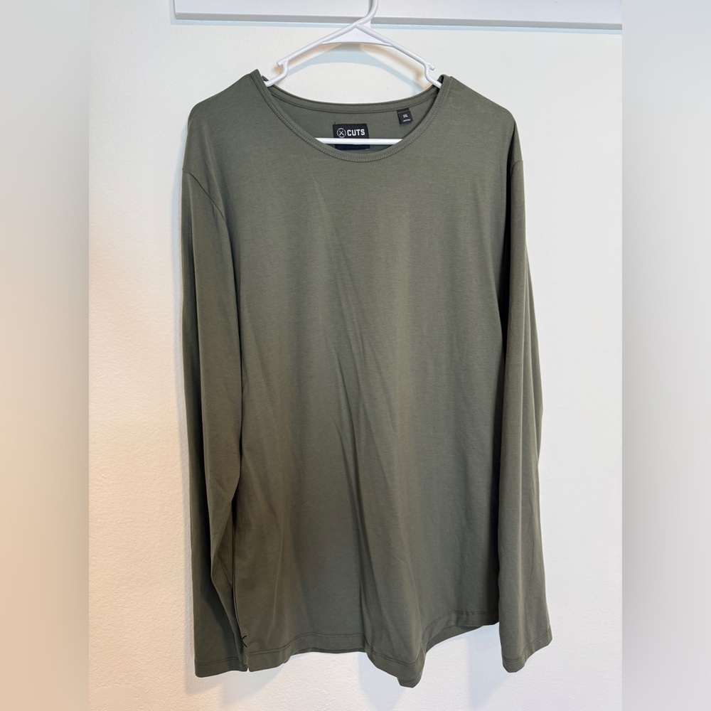 Cuts XXL curve hem long sleeve